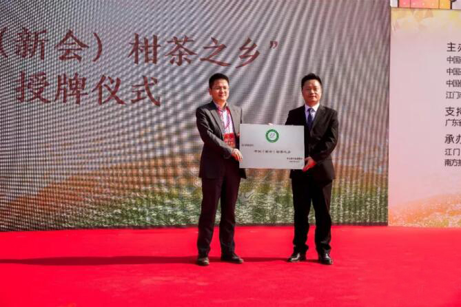 6ee3a0f132a96275dfad96d1f0eff80a.jpg QQ截圖20171202102853.jpg